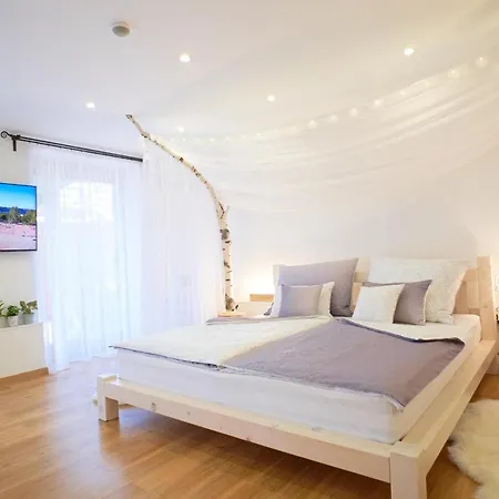 Apartament Casia *